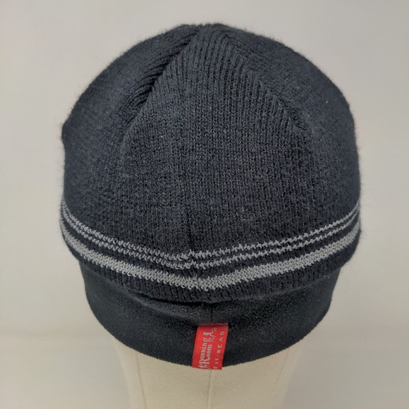 Running Room Men's Knit Beanie Hat Black Size OS 100% Acrylic Embroidered Canada - Picture 6 of 11